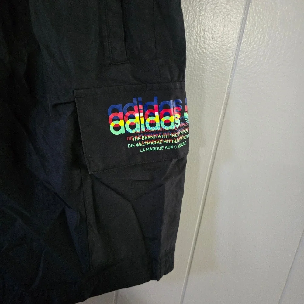 Adidas‎ Cargo Shorts Mens Small Black Multi Color Stacked Logo Trefoil Nylon